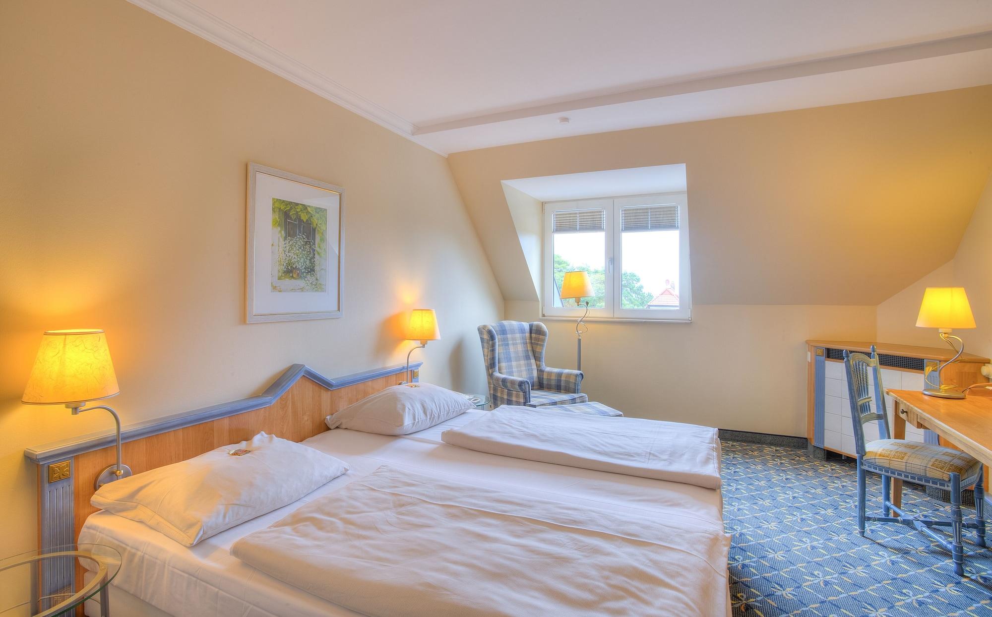 Country Hotel Timmendorfer Strand Exterior photo