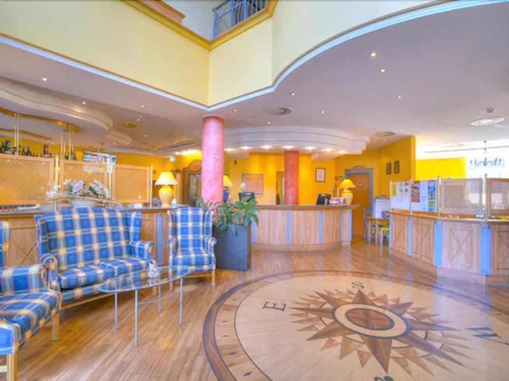 Country Hotel Timmendorfer Strand Exterior photo