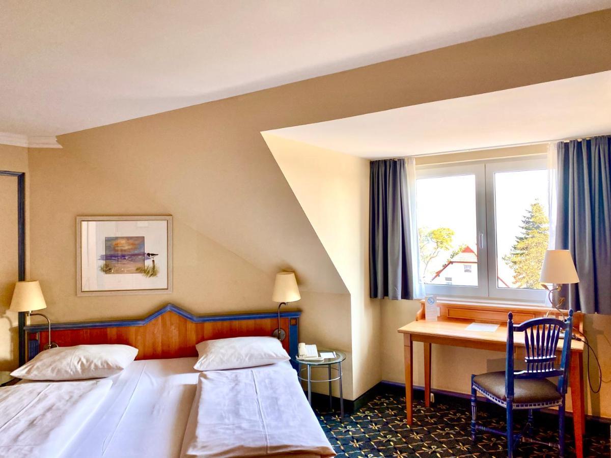 Country Hotel Timmendorfer Strand Exterior photo